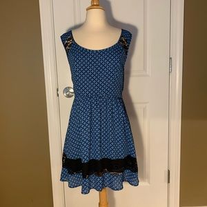 Super cute bar III Dress, Size Small